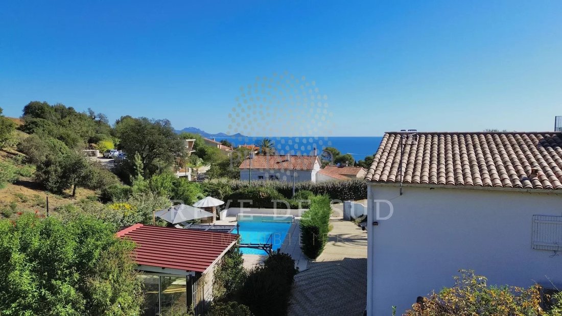 House in Les Issambres, Roquebrune-sur-Argens, France 1 - 15041367