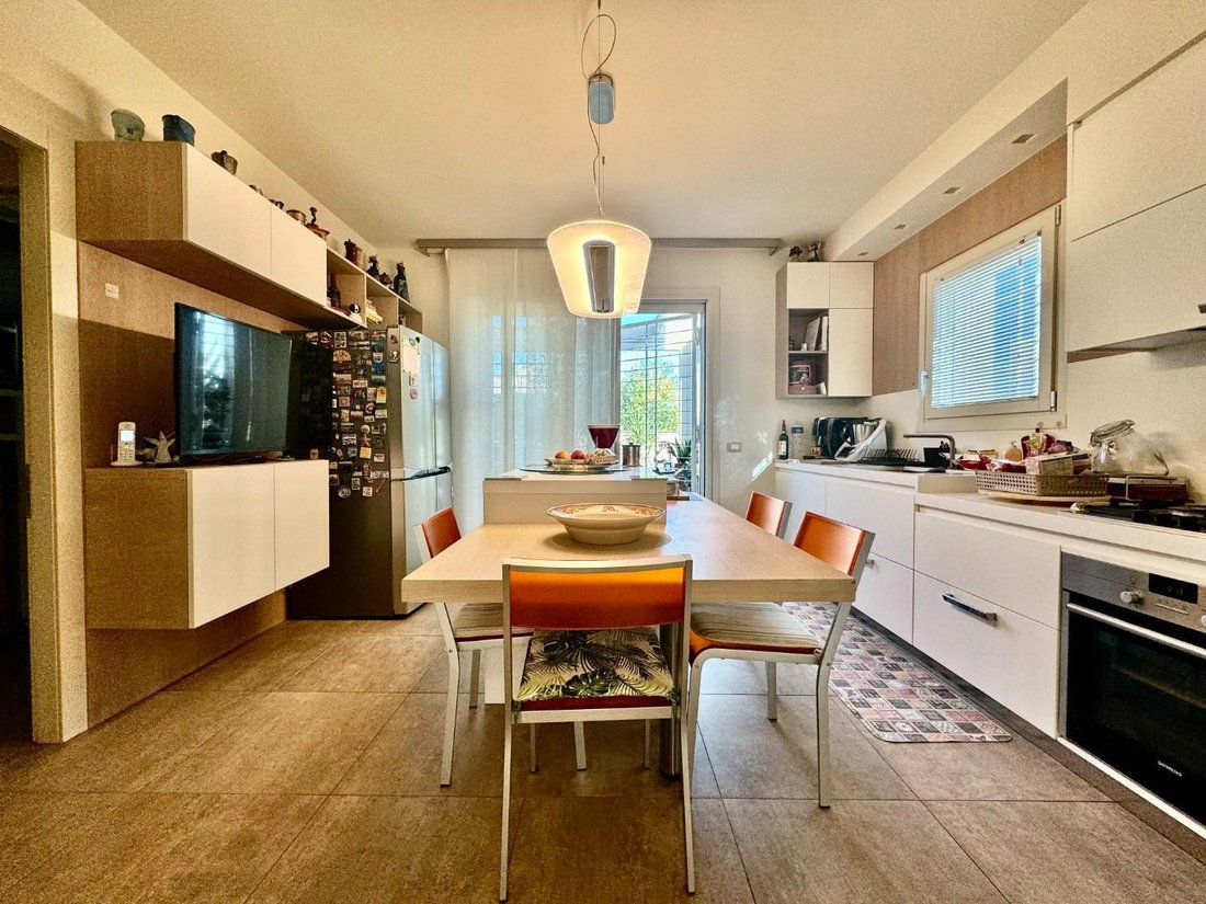 Villa a Pontedera, Toscana, Italia 4 - 15036958