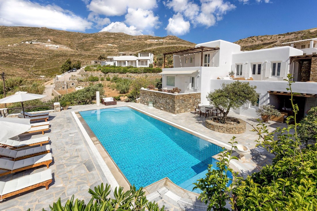 Villa in Ano Mera Community, Aegean, Greece 1 - 11867763