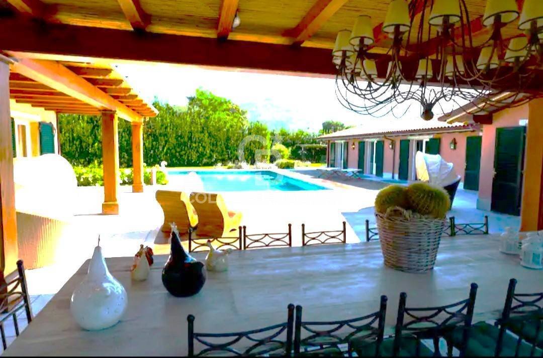 Villa in Pietrasanta, Tuscany, Italy 3 - 15042307
