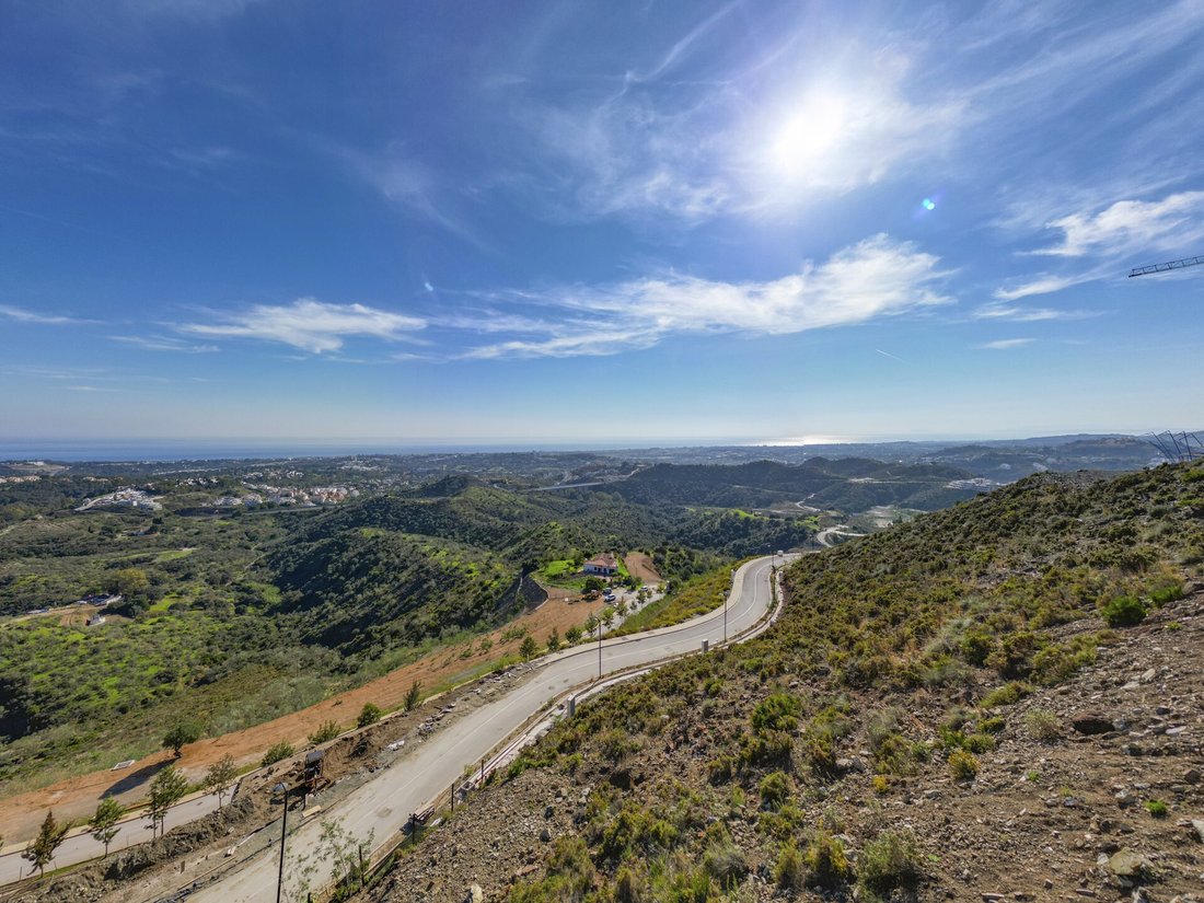 Land in La Quinta, Benahavis, Andalusia 4 - 15039047