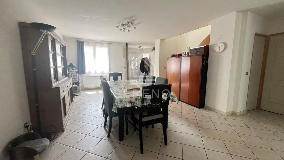 House in Fontenay-sous-Bois, Ile-de-France, France 2 - 15039181