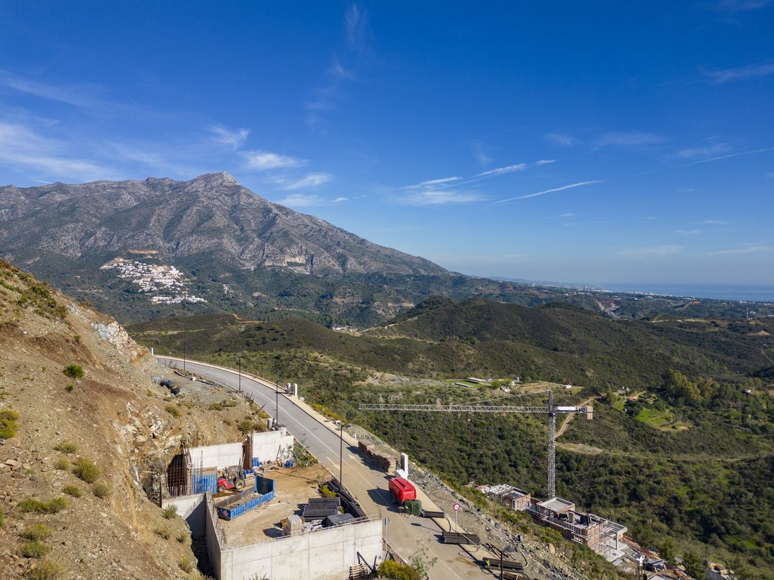 Land in La Quinta, Benahavis, Andalusia 3 - 15039047