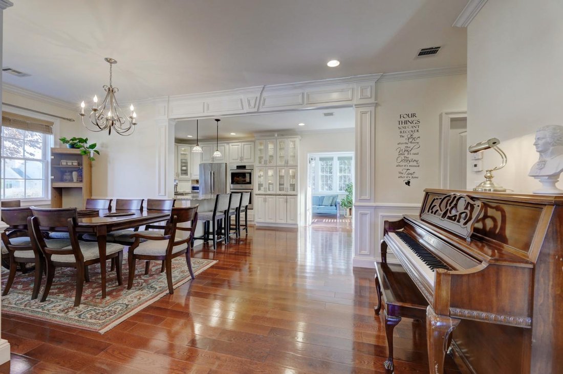 House in Bergenfield, New Jersey, United States 5 - 15040798