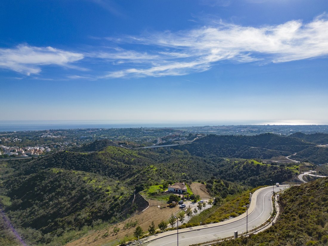 Land in La Quinta, Benahavis, Andalusia 1 - 15039047