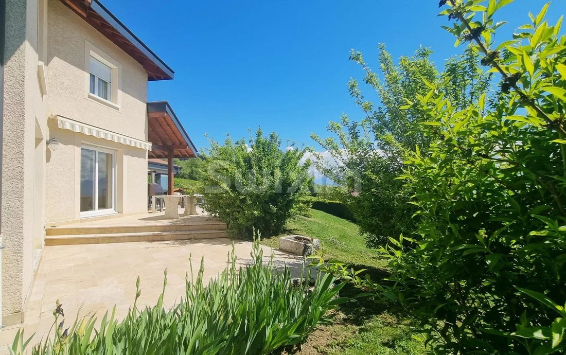 House in Cranves-Sales, Auvergne-Rhône-Alpes, France 2 - 14242163