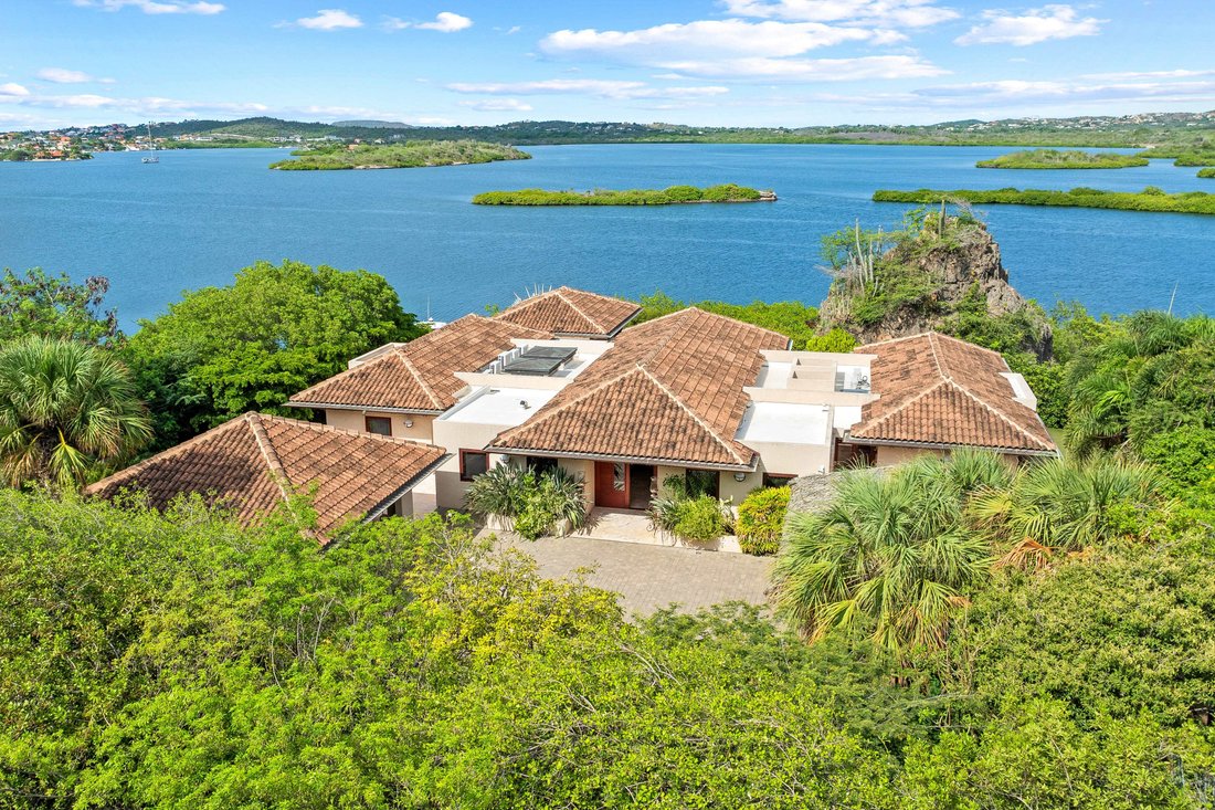 secluded-luxury-at-seru-boca-in-santa-barbara-plantation-cura-ao