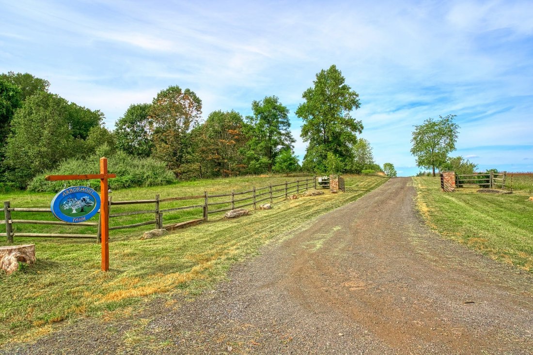 House in Marshall, Virginia, United States 2 - 15056869