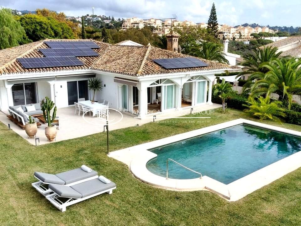 Villa in Elviria-Cabopino, Marbella, Spain 1 - 15051947