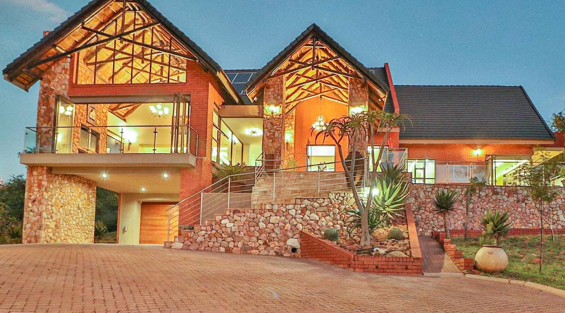 House in Meyerton, Sedibeng, South Africa 1 - 15060276