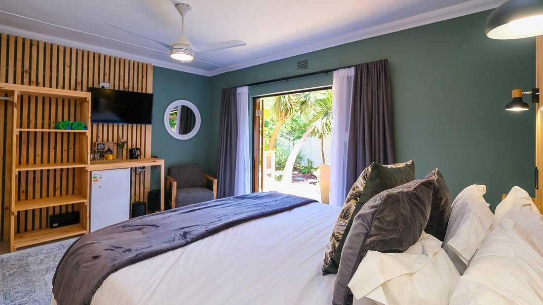Country House in Wilderness Heights, Western Cape, South Africa 4 - 15047428
