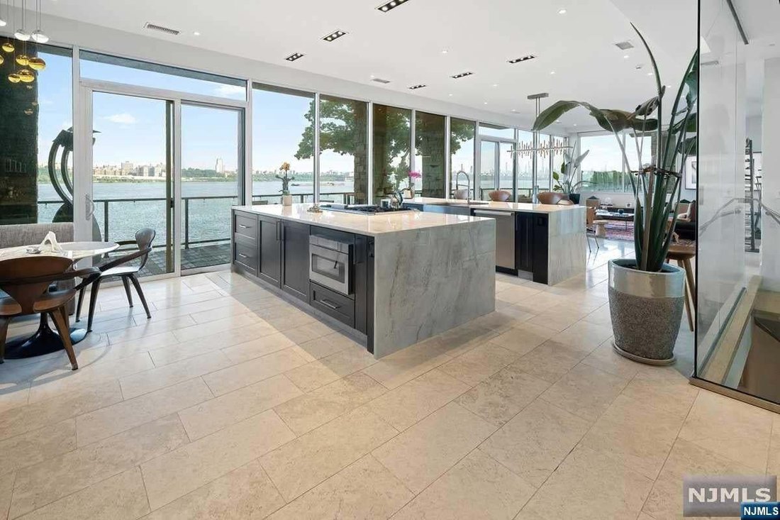 House in Edgewater, New Jersey, United States 4 - 14395843