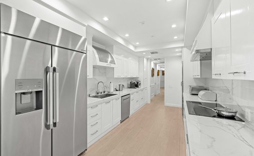 Condo in Beverly Hills, California, United States 1