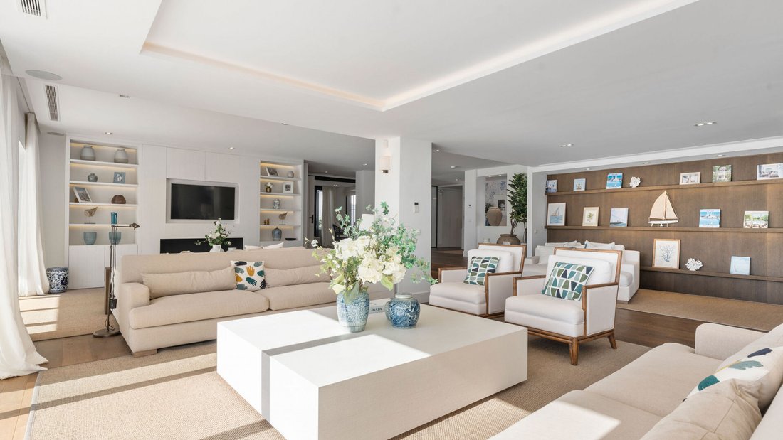 Villa in Puerto Banus, Marbella, Spain 3 - 15058670
