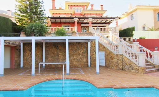 Villa in Alhaurín de la Torre, Andalusia, Spain 1