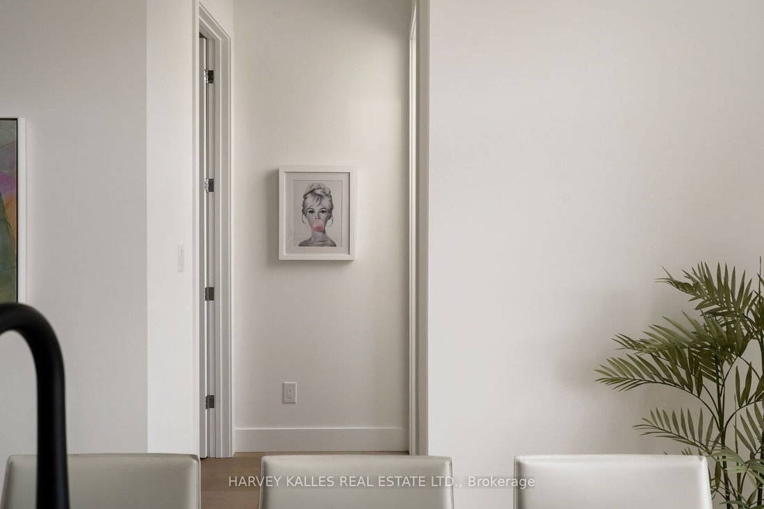House in Toronto, Ontario, Canada 2 - 15060349