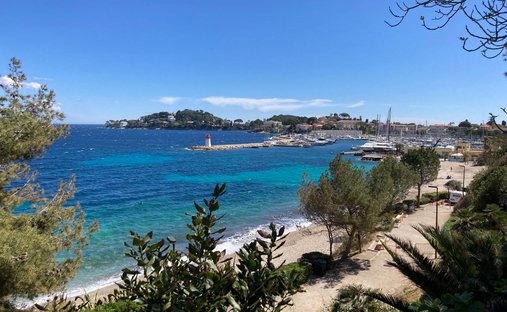 Villa in Saint-Jean-Cap-Ferrat, Provence-Alpes-Côte d'Azur, France 1