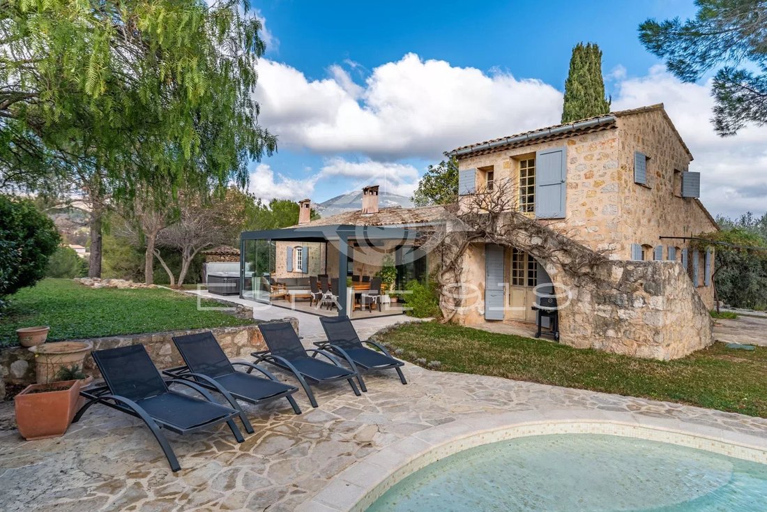 Villa in Mazan, Provence-Alpes-Côte d'Azur, France 2 - 15059288