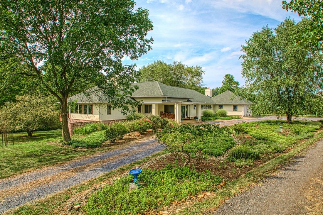 House in Marshall, Virginia, United States 1 - 15056869