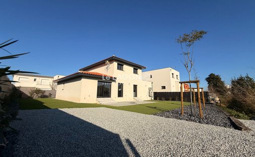 Villa in Saint-Cyprien, Okzitanien, Frankreich 1