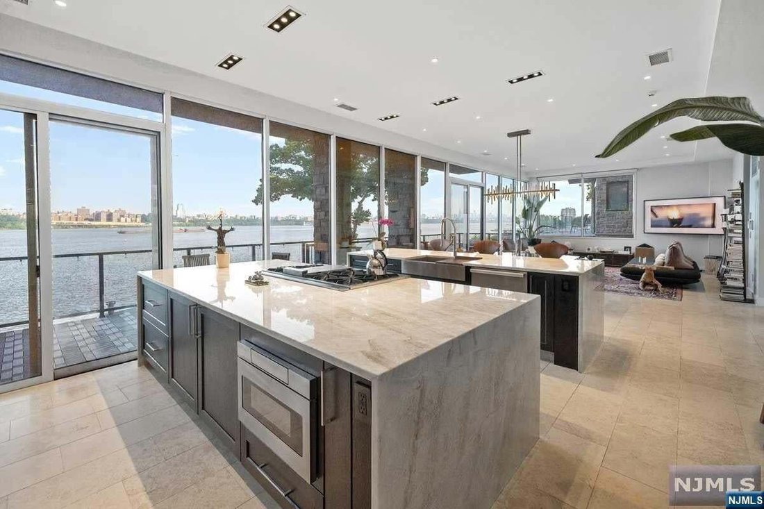 House in Edgewater, New Jersey, United States 5 - 14395843