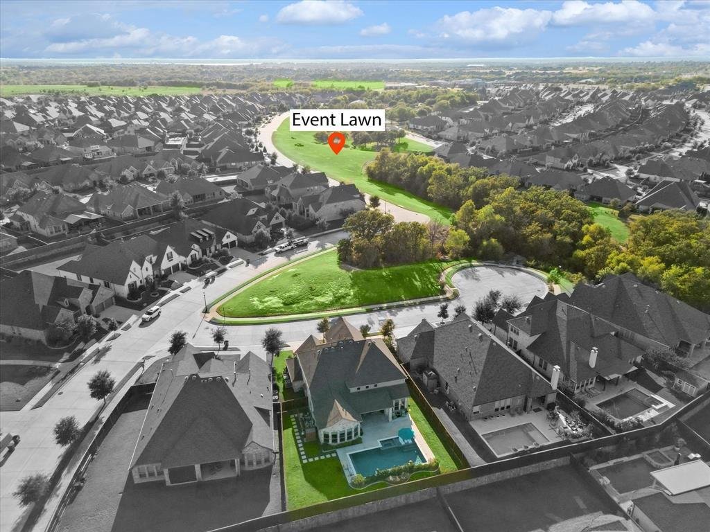 5 Bedrooms Single Family Detached In Little Elm Texas United States