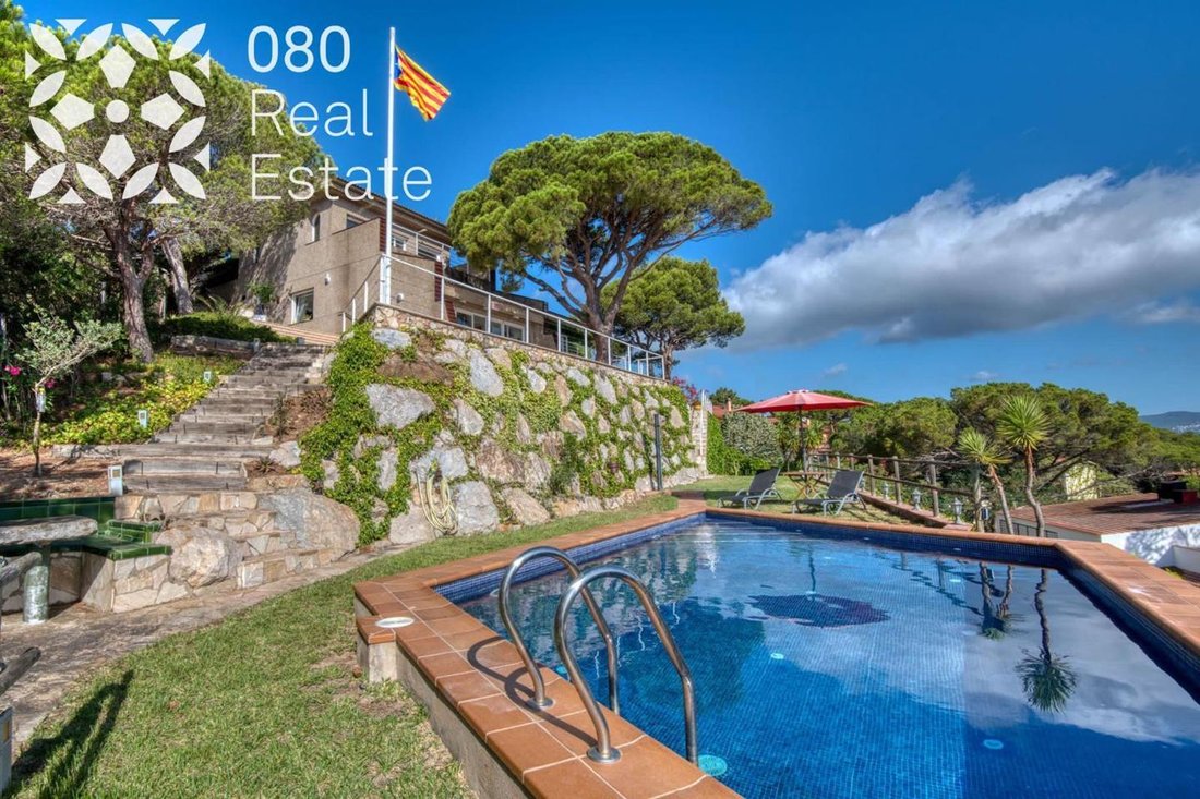 Villa in Sant Feliu de Guíxols, Catalonia, Spain 2 - 15057677