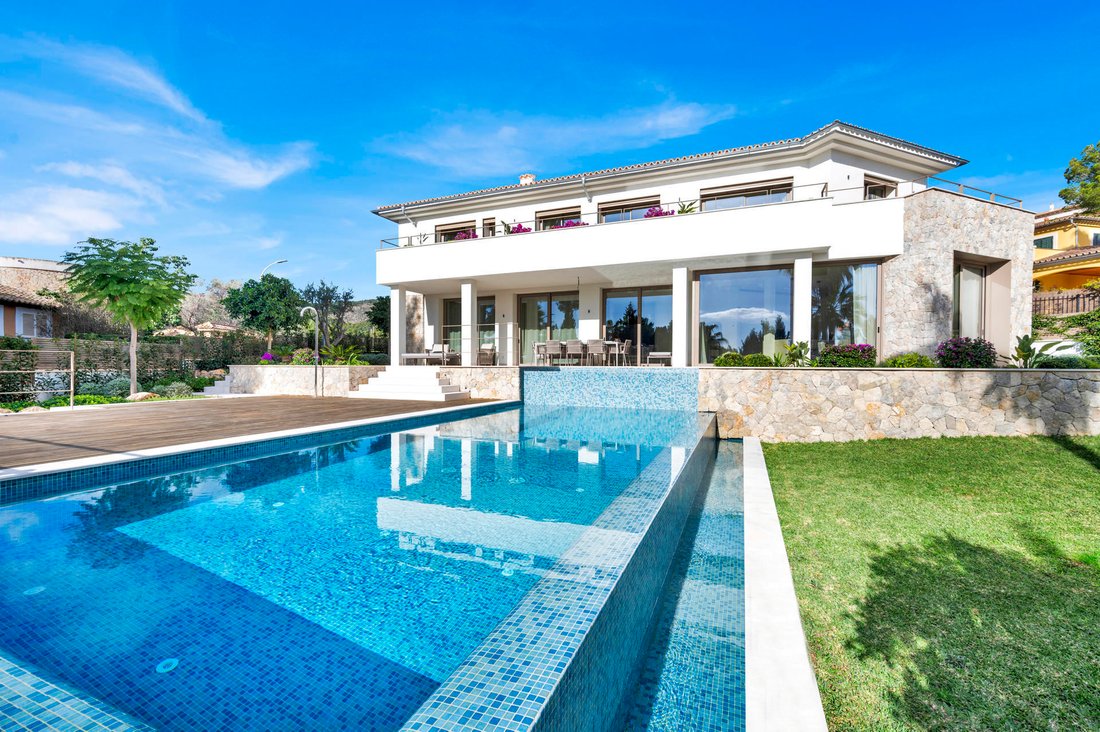 Villa in Bendinat, Balearic Islands, Spain 1 - 15048287