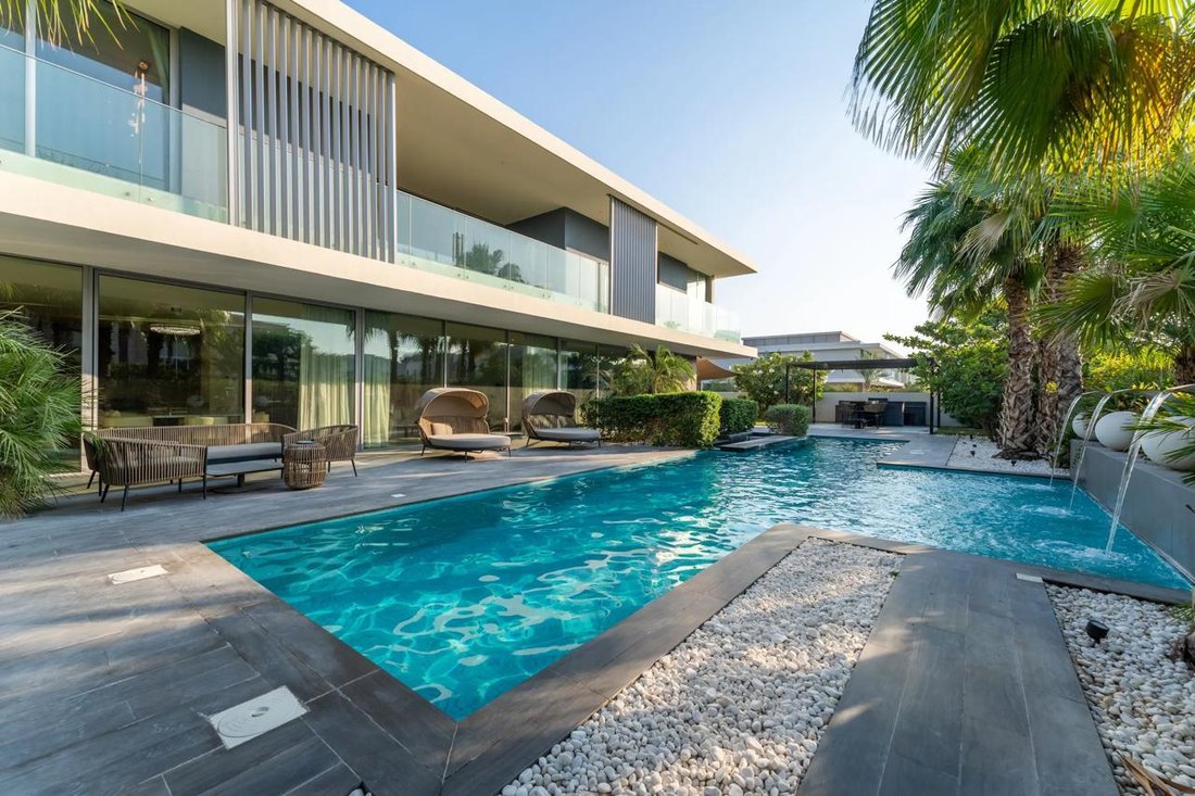 Villa in Hadaeq Sheikh Mohammed Bin Rashid, Dubai, United Arab Emirates 1 - 15047409