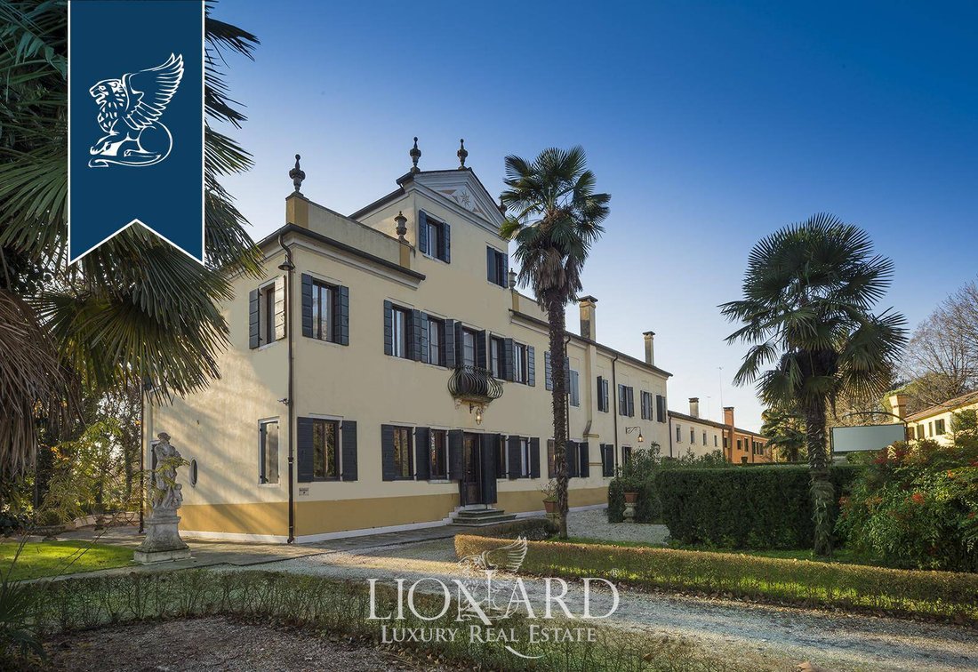 Villa in Dolo, Veneto, Italy 1 - 10919372