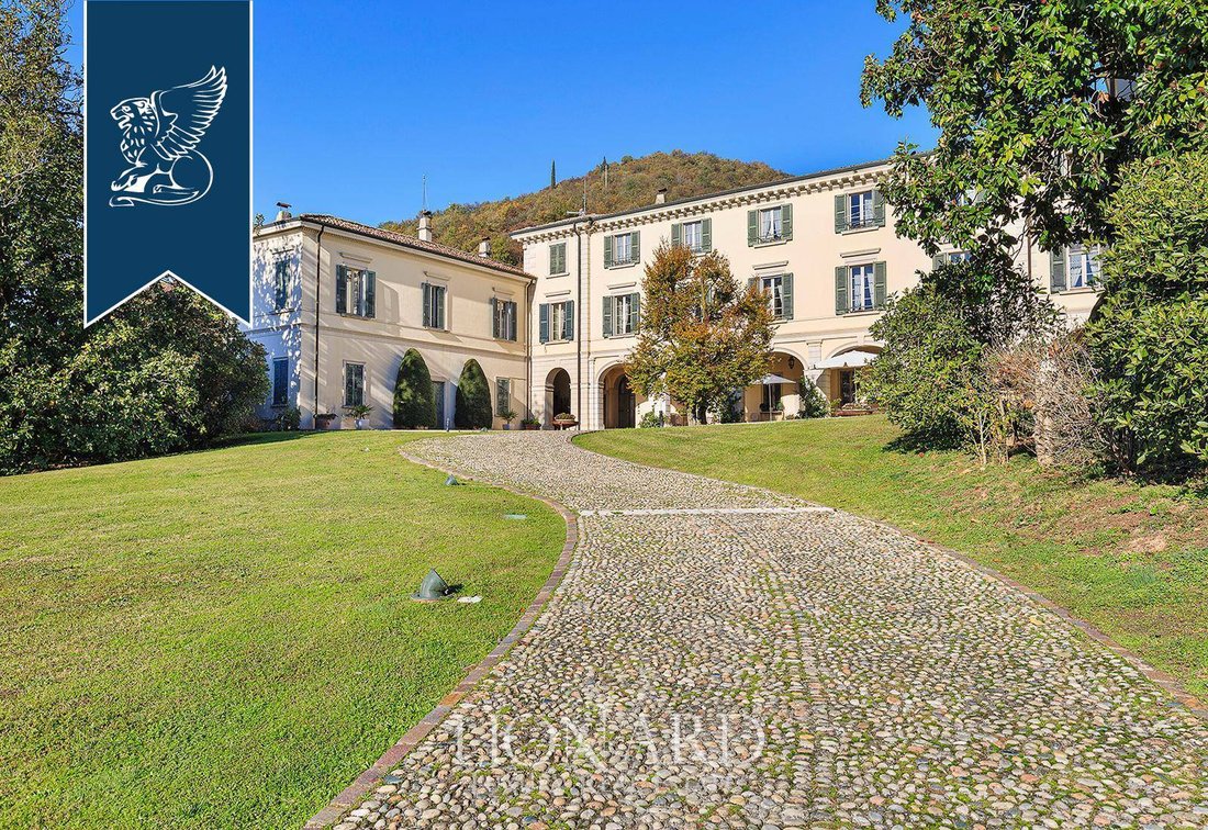 Villa in Gussago, Lombardy, Italy 2 - 12673136