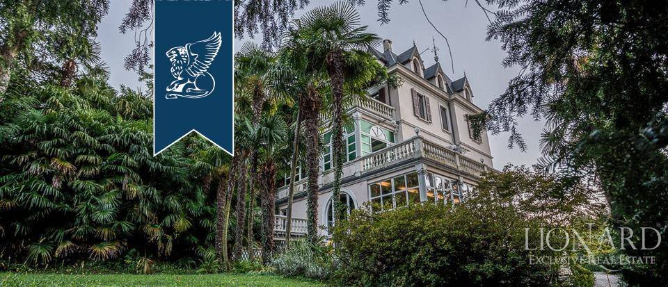 Villa in Luino, Lombardy, Italy 2 - 10918591