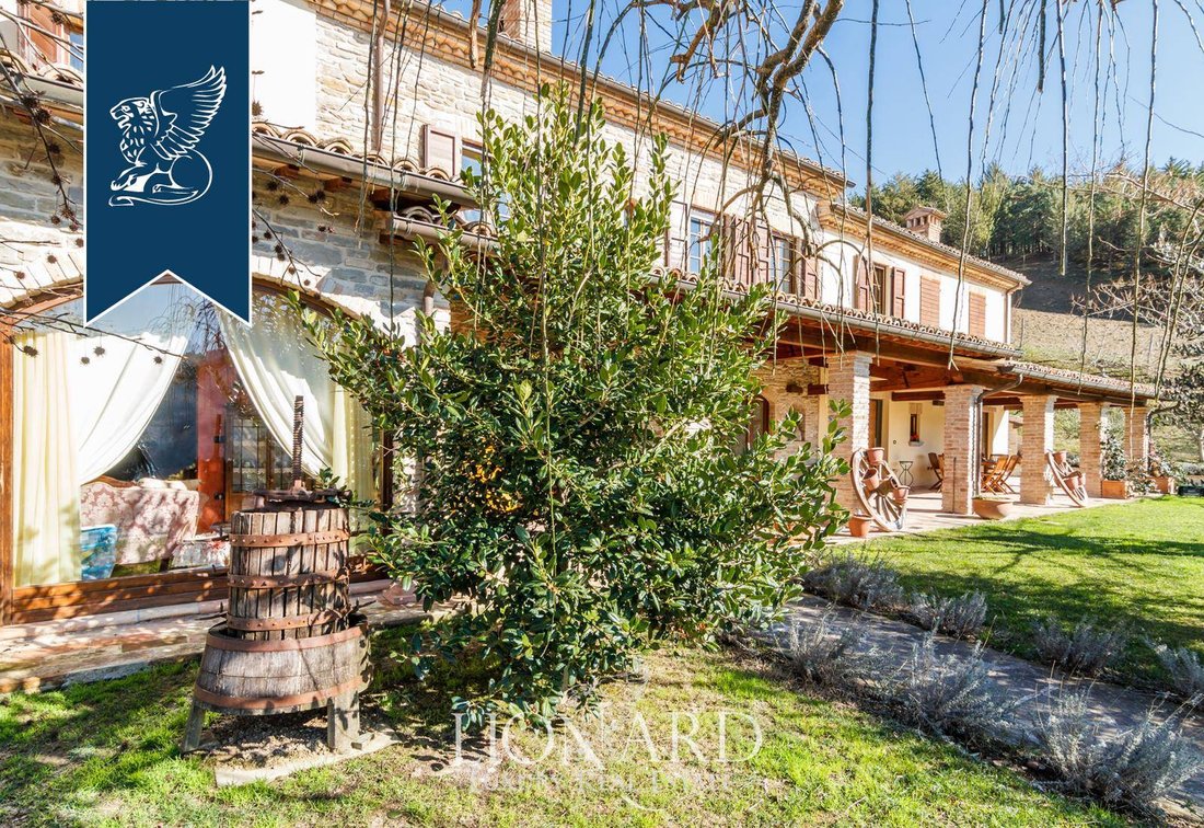 Villa in Sant'Angelo in Vado, Marche, Italy 4 - 10918290
