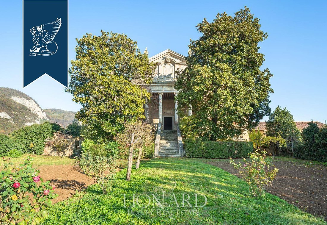 Villa in Longare, Veneto, Italy 1 - 12488918