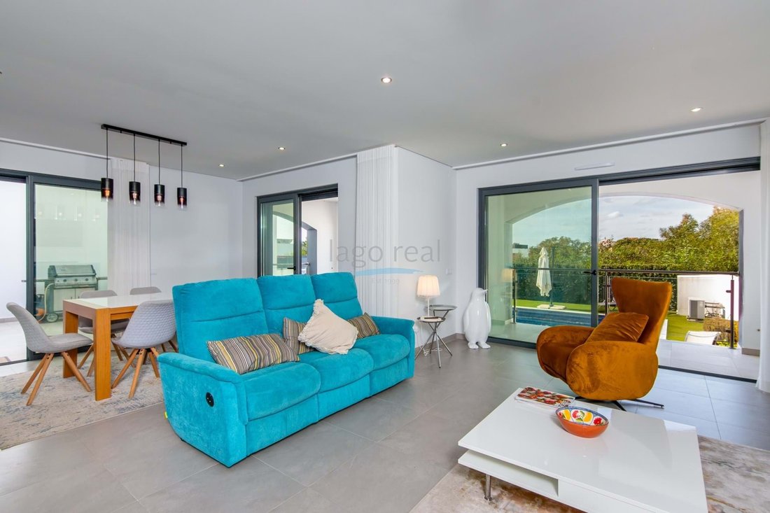 Townhouse in Loule (Sao Clemente), Algarve, Portugal 2 - 15064408