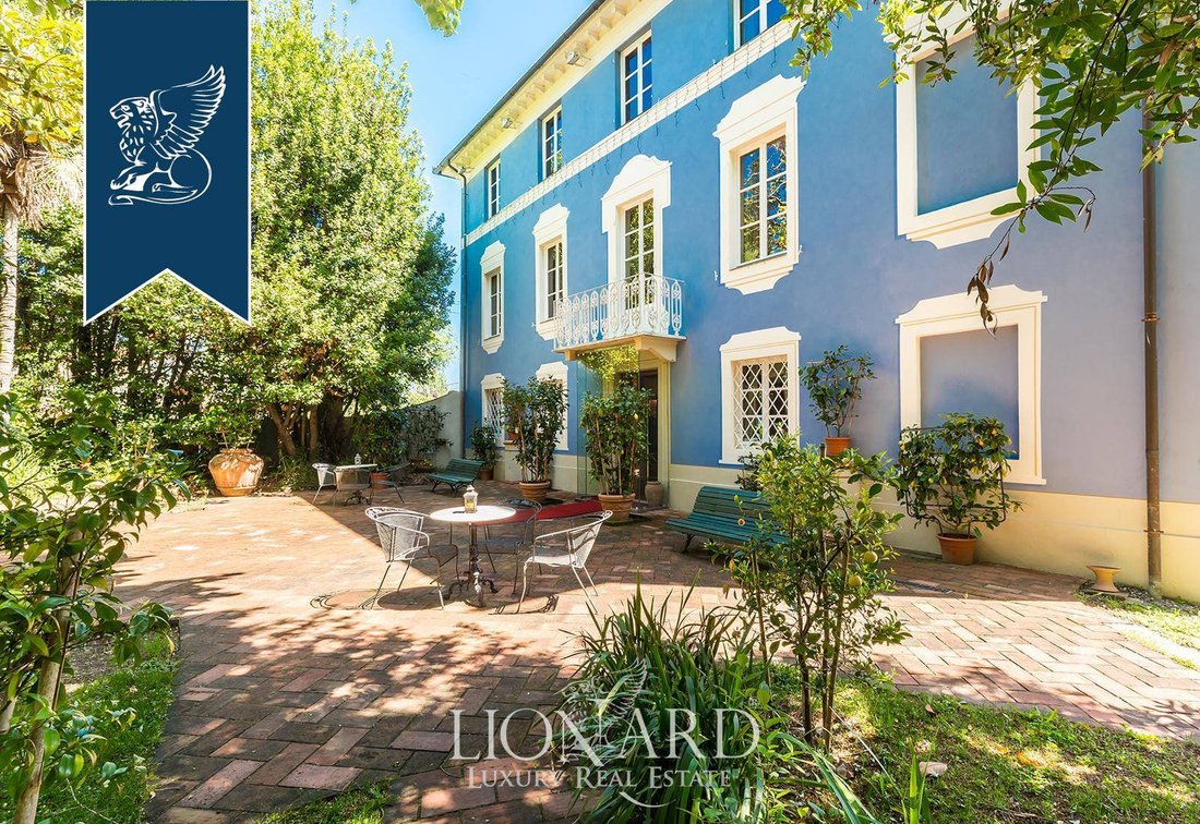 Villa in Saint Mary del Giudice - San Lorenzo a Vaccoli, Lucca, Tuscany 3 - 11127394