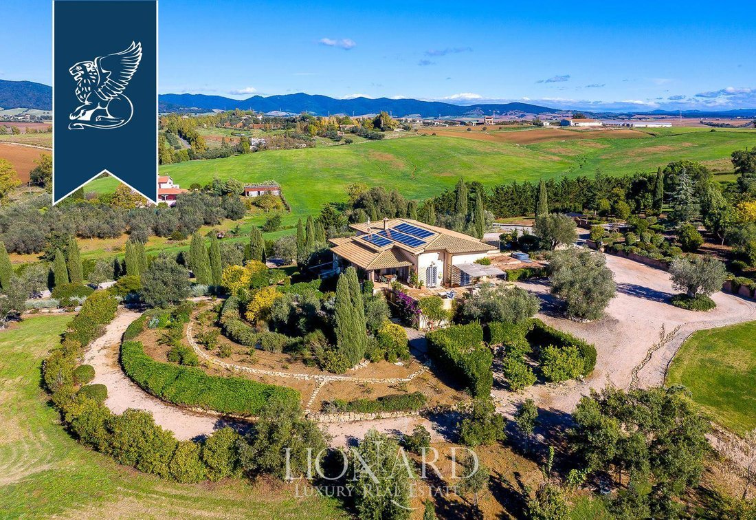 Villa in Montalto di Castro, Lazio, Italy 3 - 12673152