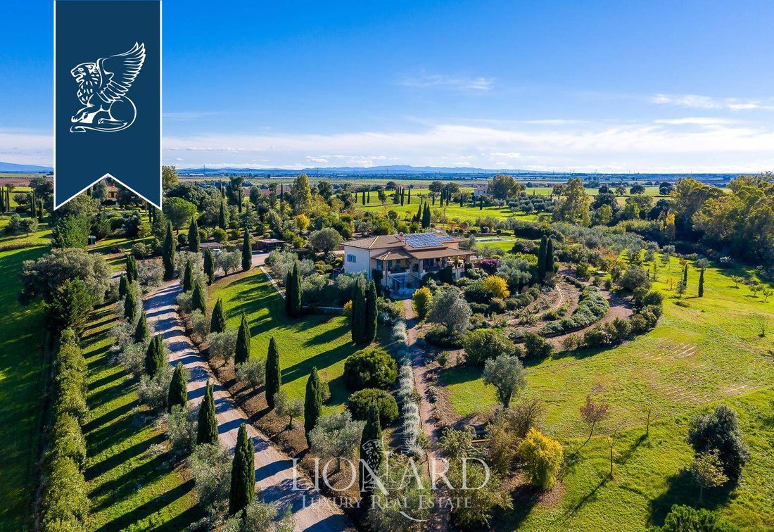 Villa in Montalto di Castro, Lazio, Italy 2 - 12673152