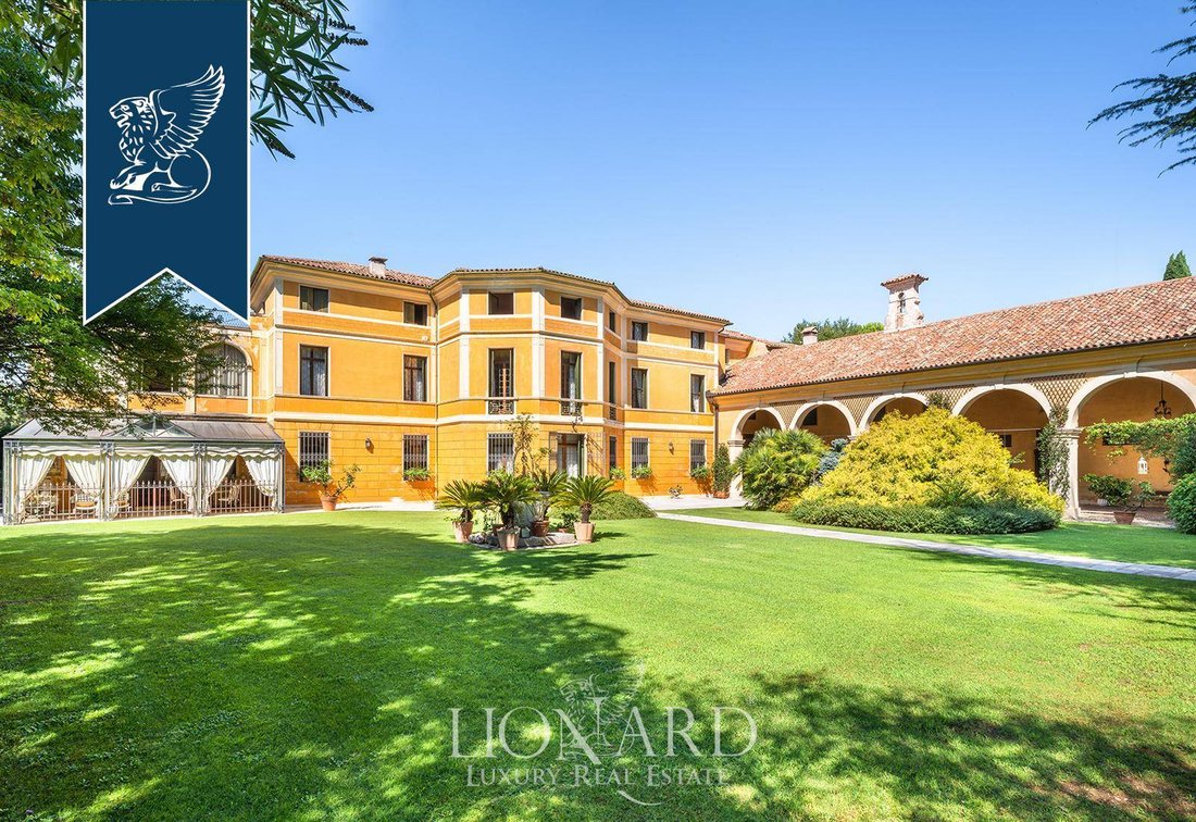 Villa in Cassola, Veneto, Italy 1 - 12320817
