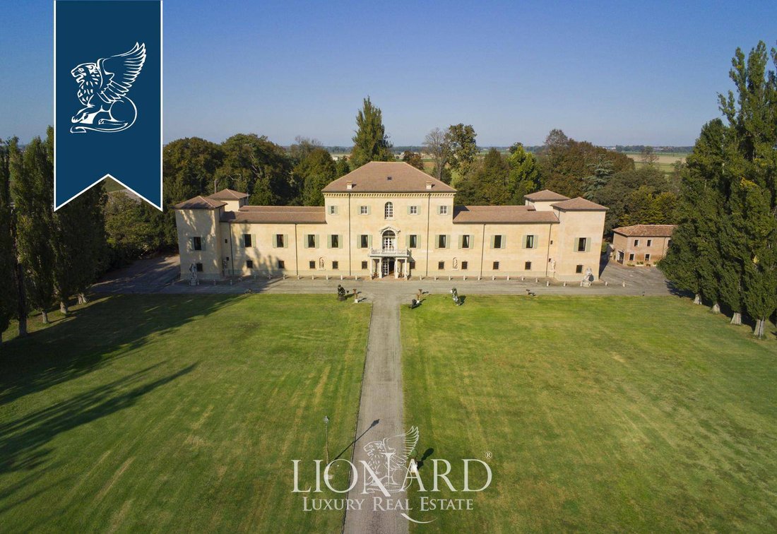 Villa in Reggiolo, Emilia-Romagna, Italy 1 - 10919194