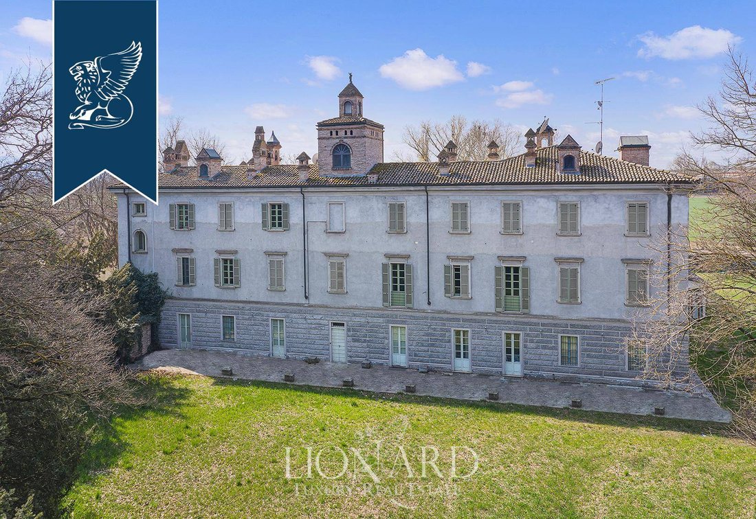 Villa in Rondo Carducci, Voghera, Lombardy 4 - 12672980