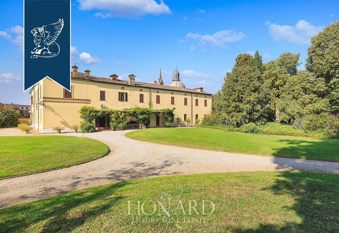 Villa in Robecco d'Oglio, Lombardy, Italy 3 - 11719456