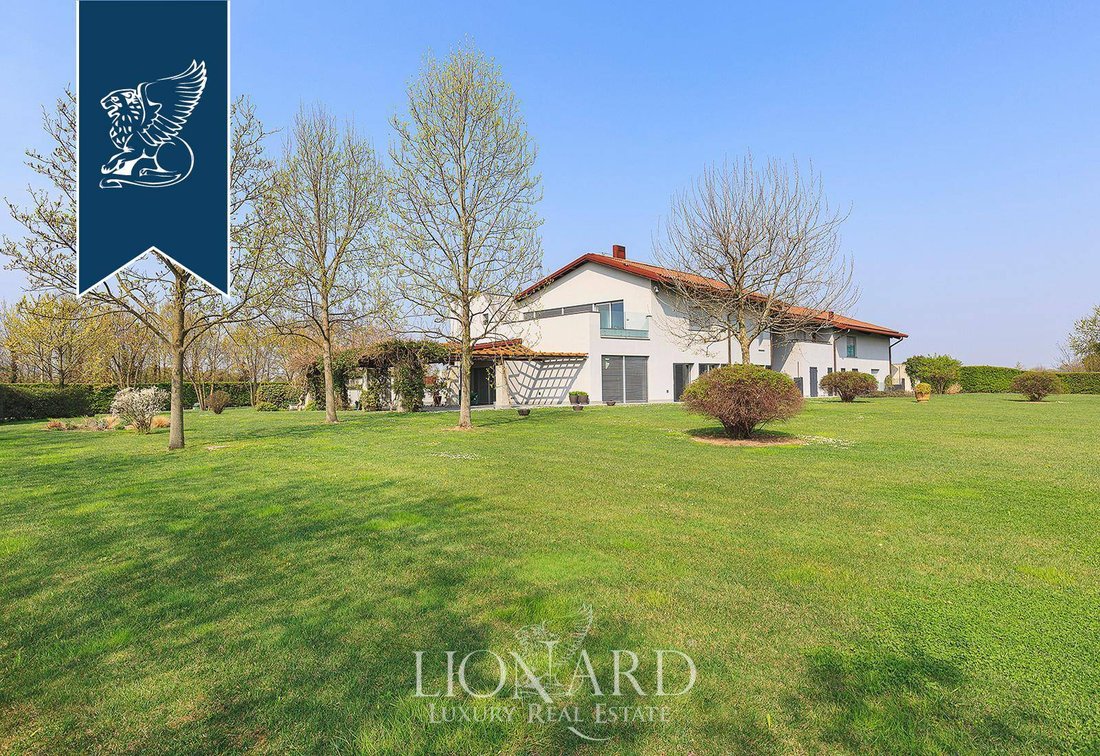 Villa in Fara Gera d'Adda, Lombardy, Italy 5 - 12206311