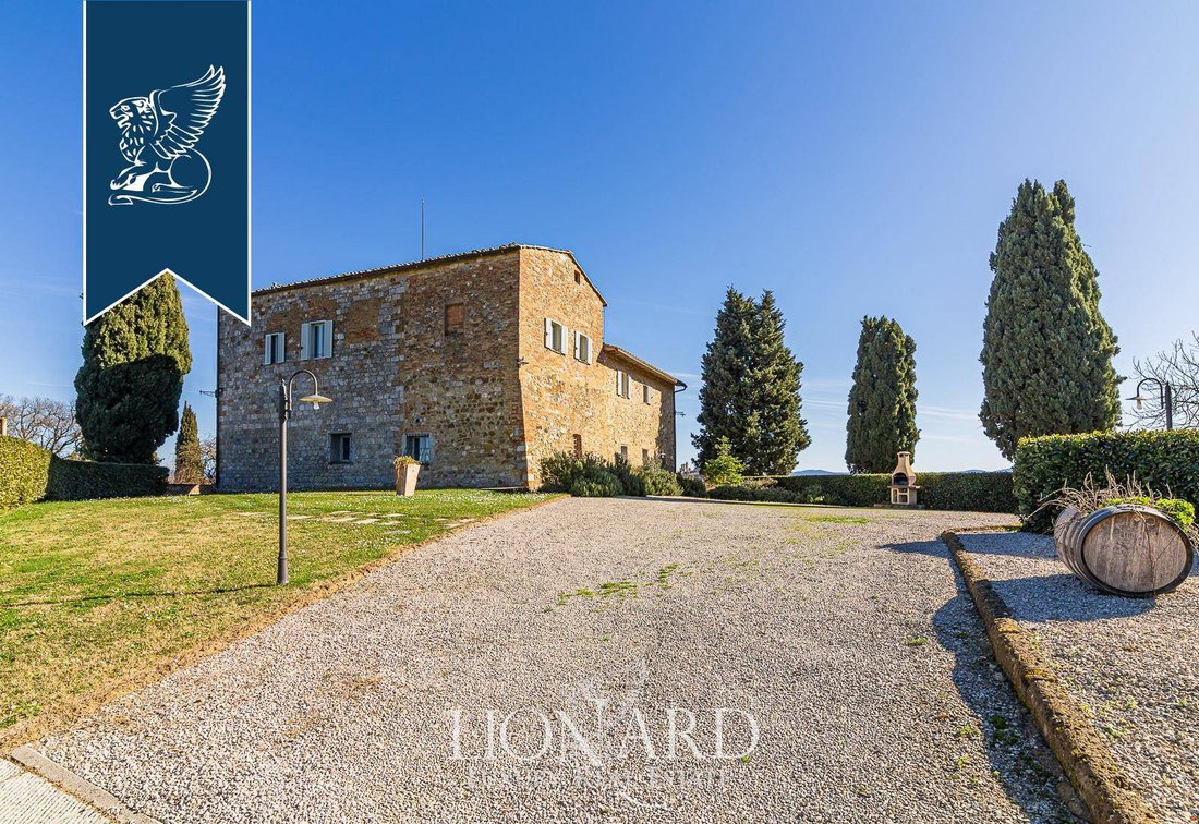 Villa in San Gimignano, Tuscany, Italy 3 - 11127400