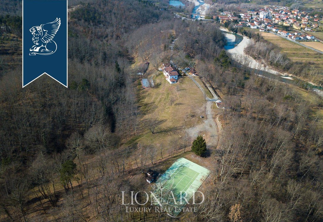 Villa in Fivizzano, Tuscany, Italy 2 - 11542611