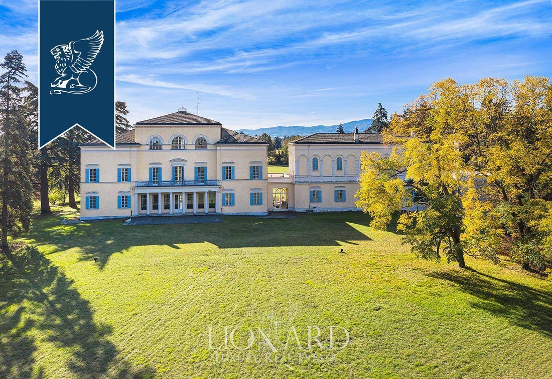 Villa in Center, Parma, Emilia-Romagna 3 - 11271202