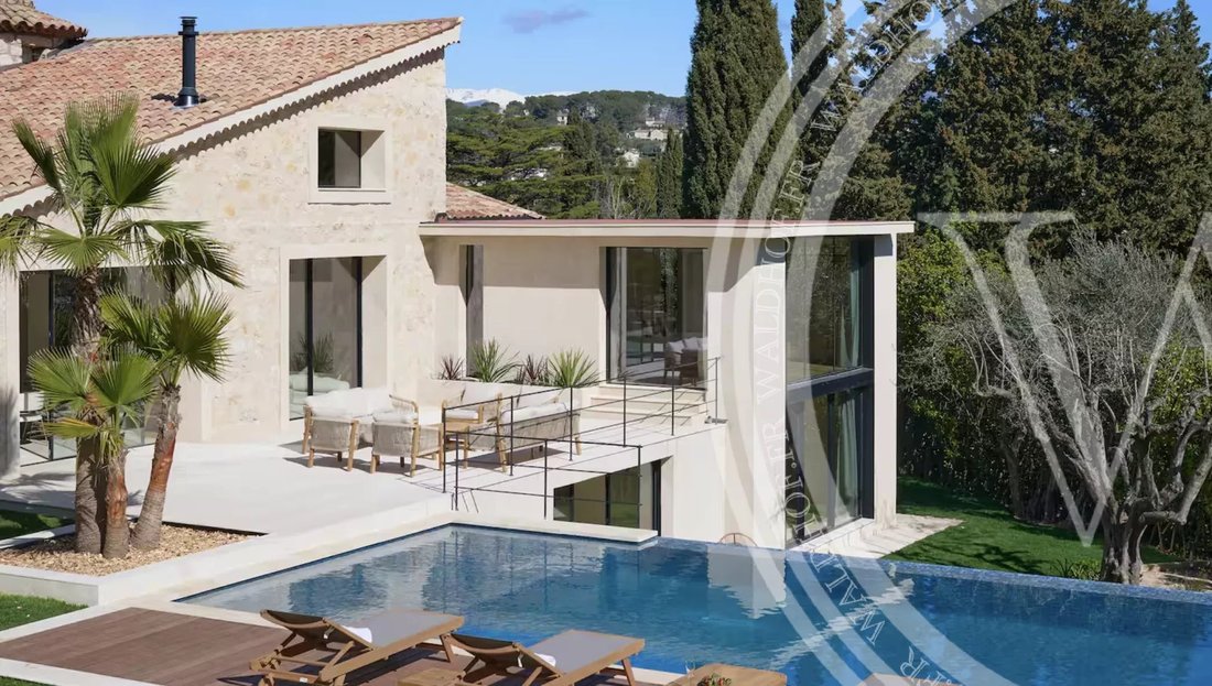 Villa in Mougins, Provence-Alpes-Côte d'Azur, France 1 - 15064771