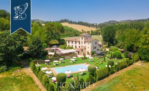 Villa in Colle di Val d'Elsa, Tuscany, Italy 1