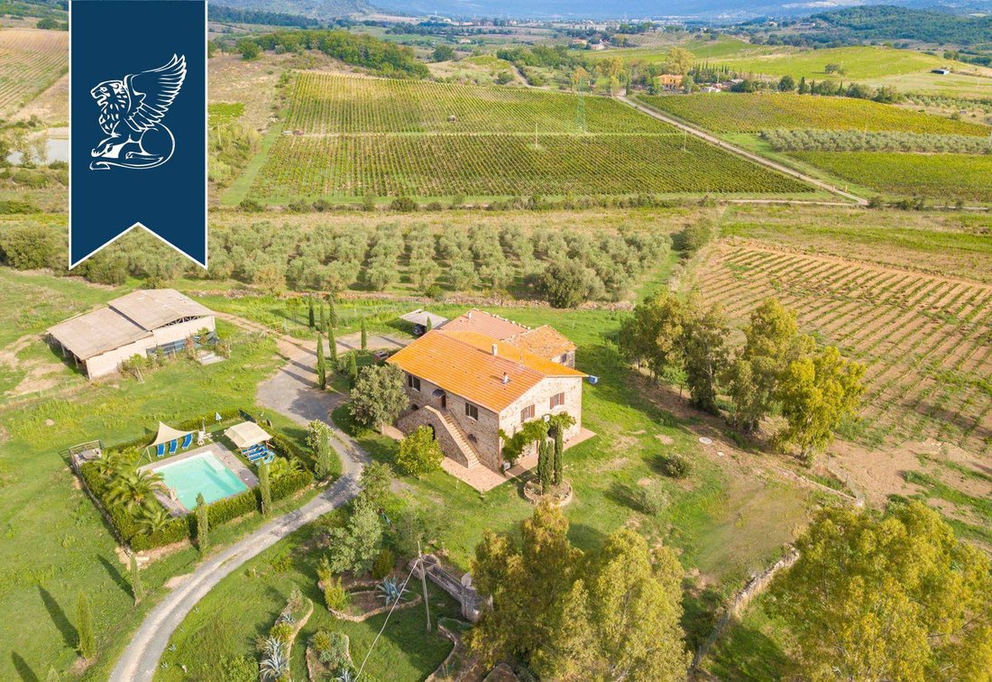 Villa in Gavorrano, Tuscany, Italy 3 - 12356912