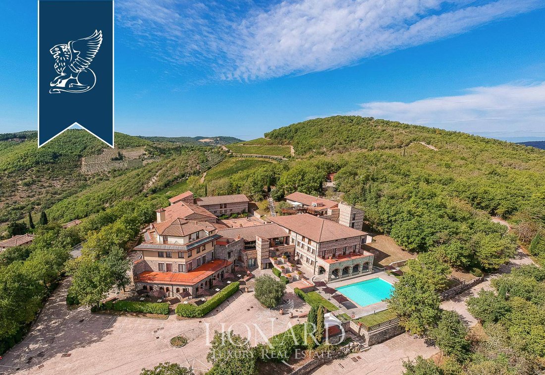 Villa in Gaiole in Chianti, Tuscany, Italy 3 - 11686324